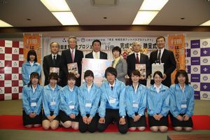 『ぶらって行田』マップ完成披露・贈呈式