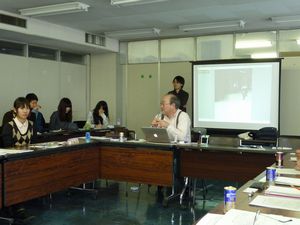 司会・進行役を務めた中西教授